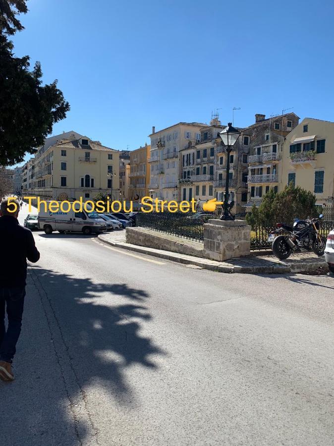 Prestige Old Town Apartment Corfu  Exterior photo